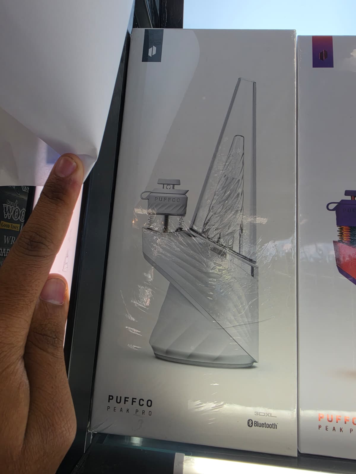 Puffco Peak Pro White - Daddy Smoke & Gift Shop Rancho Cordova